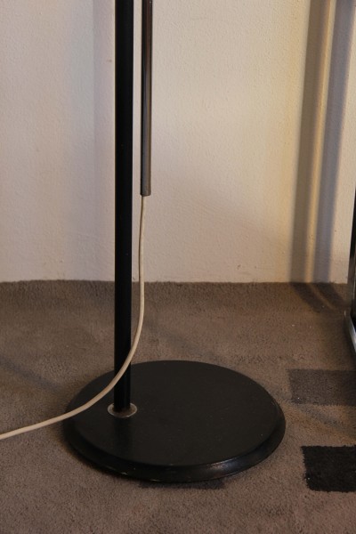 Floor lamp in the style of Reggiani, with adjustable height