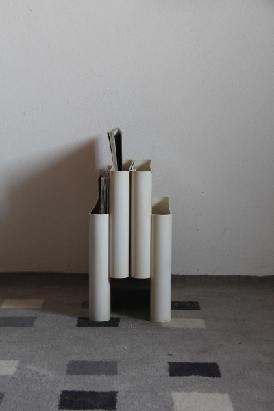 Portariviste modello 4676 design Giotto Stoppino per Kartell