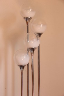 Floor lamp in chromed metal and blown glass spheres,... 2