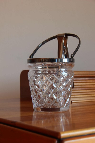 Ice bucket in cut crystal and metal 70s, made in Italy.