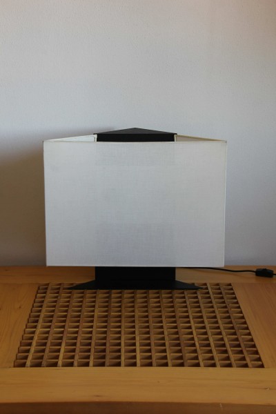 Accademia model table lamp, design Cini Boeri for Artemide, large model.
