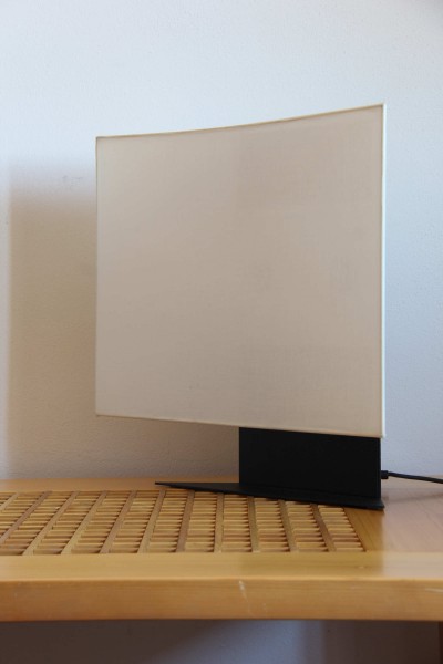Accademia model table lamp, design Cini Boeri for Artemide, large model.