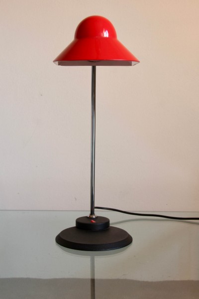 Lampada da tavolo modello Lula design Broggi e Burckhardt per Programma Luce Milano