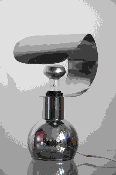 Lampada da tavolo in metallo cromato anni '70