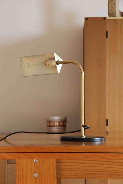 Lampada in ottone da tavolo anni '70  produzione Italiana