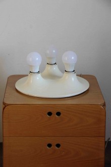 Triteti wall light design Vico Magistretti for Artemide 2