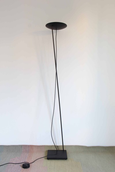 Floor lamp "Tao" produced by Paf Studio Milano, postmodern design Mario Barbaglia and Marco Colombo.