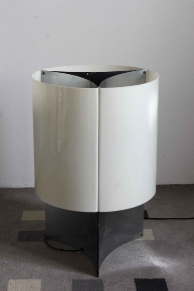 Lampada da tavolo design Massimo e Lella Vignelli per Arteluce modello 526/G