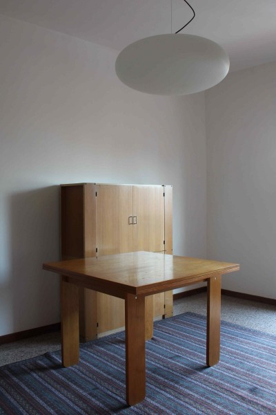 Pendant lamp in satin opaline glass, design attributable to Stilnovo