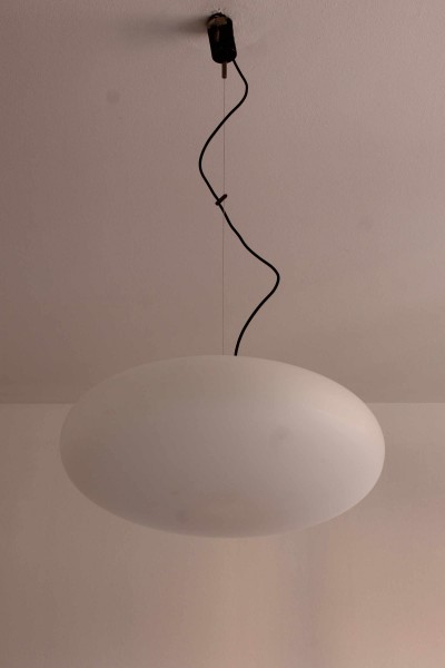 Pendant lamp in satin opaline glass, design attributable to Stilnovo