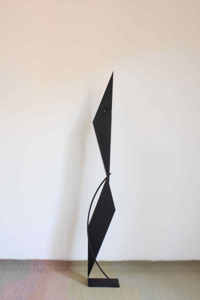 Floor watch/sculpture in metal, made in Italy