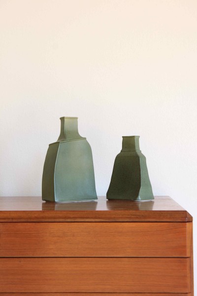 Pair of vases Lithos series designed by Franco Bucci for Laboratorio Pesaro 1980s