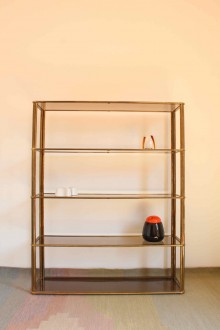 Libreria etagere in ottone e cristallo fumé produzione... 2