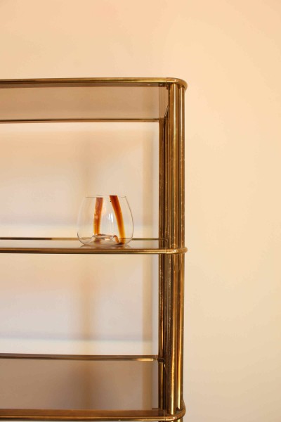 Etagere bookcase in brass and smoked glass, Broggi production, 1970s