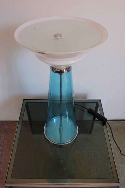 Lampada da tavolo in vetro di Murano produzione Veluce