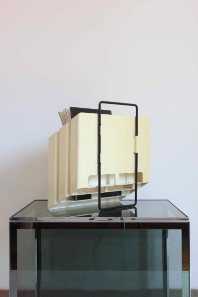 Portariviste Pocket design Andries Van Onck per Magis