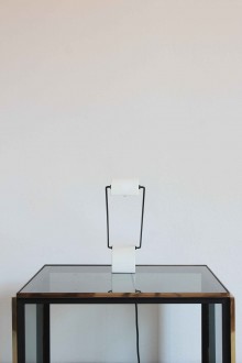 Laser halogen table lamp designed by Rossari for Bilumen 2