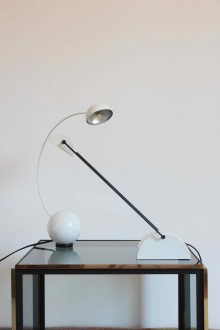 Lampada da tavolo modello Gobbo design Mario Zotta per... 2