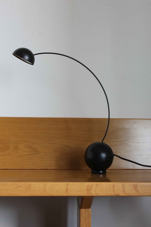 Lampada da tavolo modello Gobbo nera...