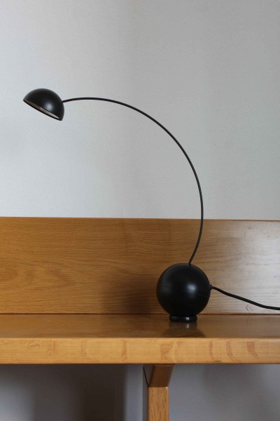 Gobbo black table lamp designed by Mario Zotta for Bilumen