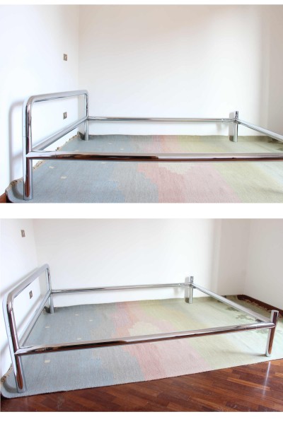 Space Age bed in chromed metal produced by Zevi