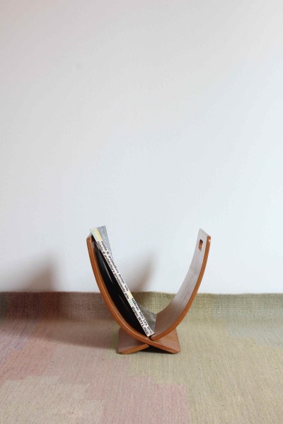 Portariviste in compensato curvato stile scandinavo