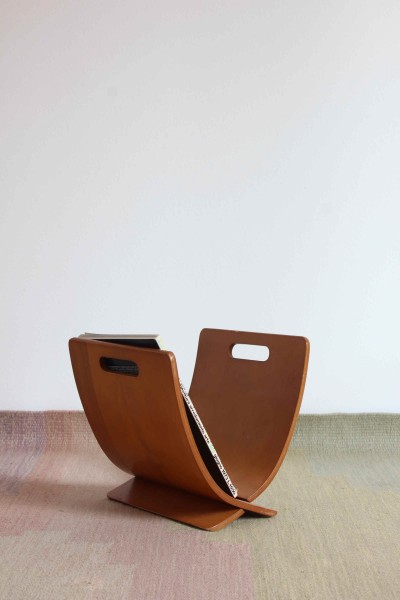 Portariviste in compensato curvato stile scandinavo