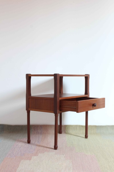 Pair of Danish/Scandinavian style bedside tables