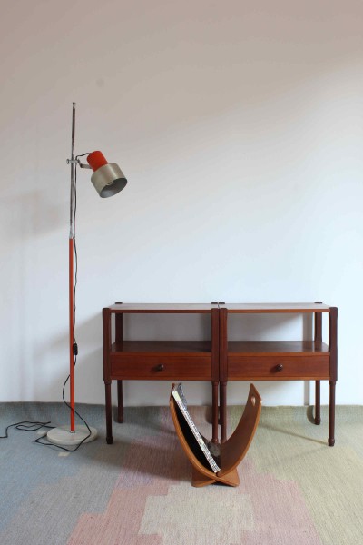 Coppia di comodini in stile danese/scandinavo