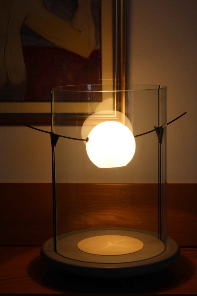 Lampada da tavolo modello Hera design Castelli e Rezzonico per Segno Italiano