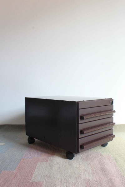 Metal chest of drawers from the Serie  45, produced by Olivetti Synthesis and designed by Ettore Sottsass.