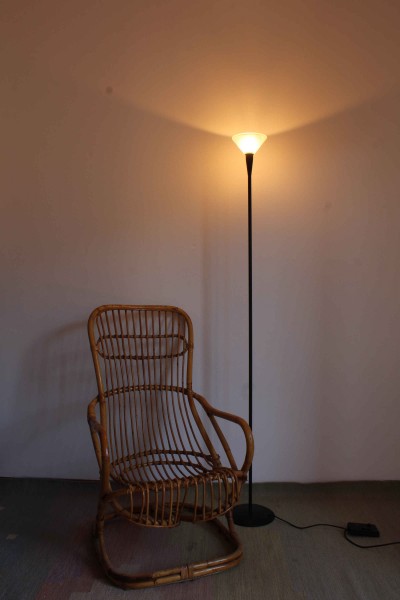 Lampada da terra Nuova Segno Tre design Gregotti Associati per Fontana Arte