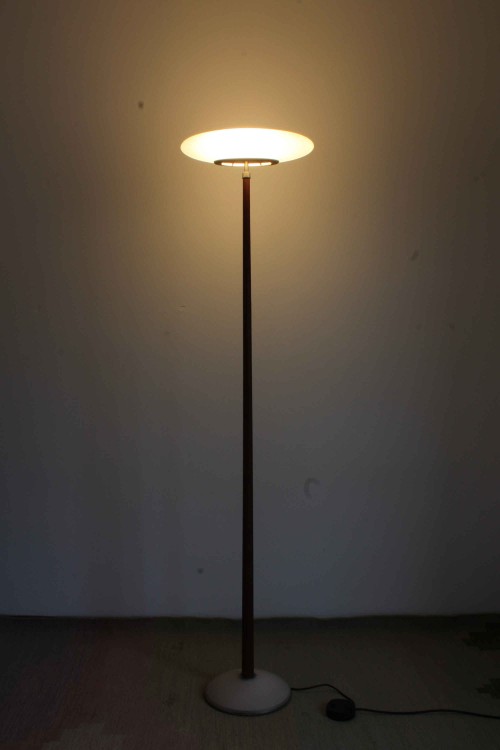 Lampada da terra modello Pao design...