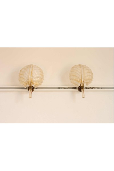 Pair of Murano glass wall lamps with a grit effect, produced by Barovier & Toso.