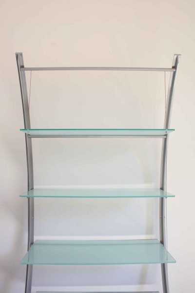 Libreria in metallo e cristallo temperato modello Marciana design Cazzaro Zecchin, produzione Glas Italia