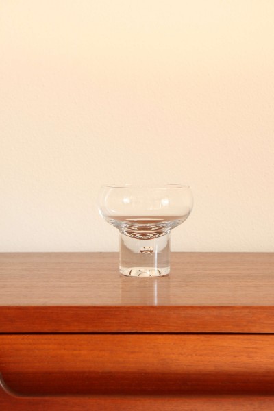 Set di 6 bicchieri e ciotola sullo stile Kosta Boda design Vicke Lindstrand