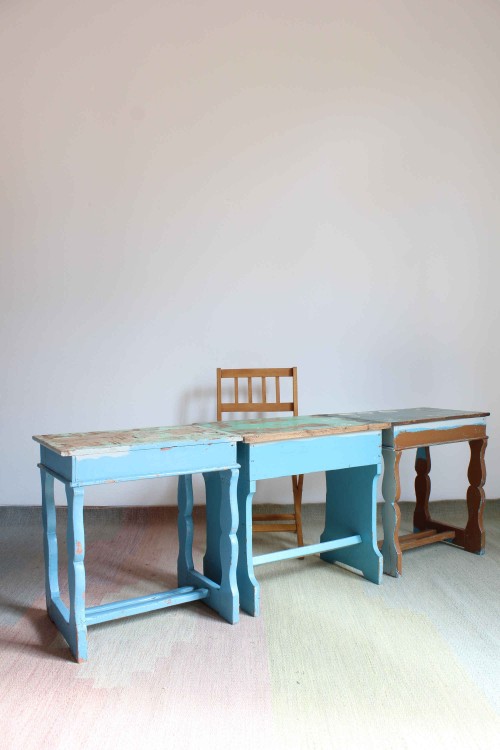Set di 3 banchi d'asilo in legno anni...