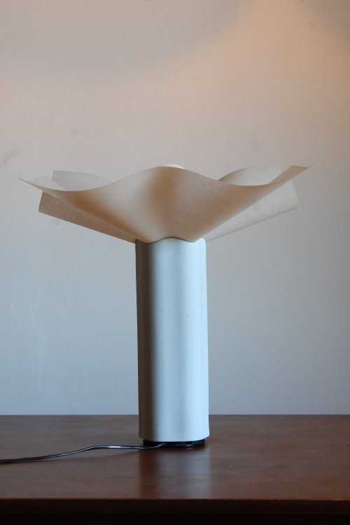 Area 40 table lamp by Mario Bellini...