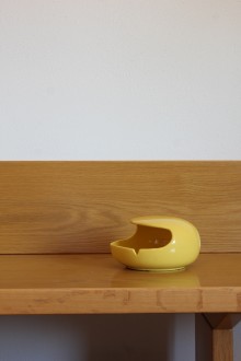 Posacenere vintage in ceramica smaltata gialla space age... 2