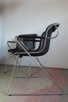 Sedie Penelope di Charles Pollock per Castelli 2