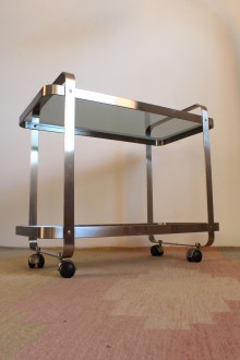 Carrello portavivande in metallo satinato e cristallo