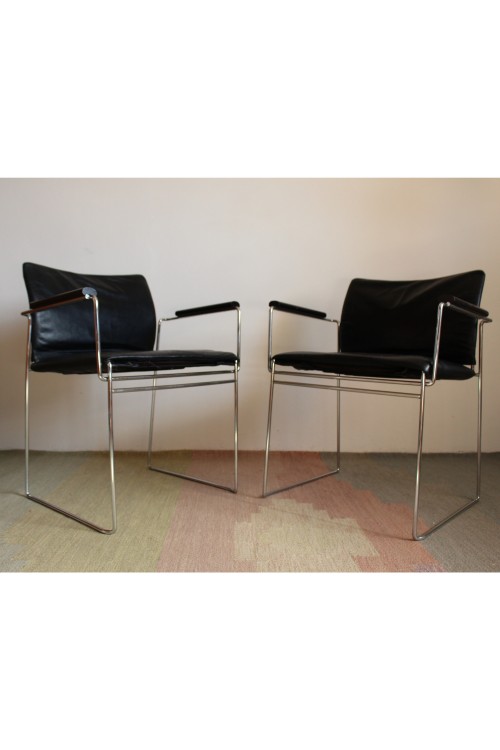 Set of two Jano armchairs design Kazuhide Takahama